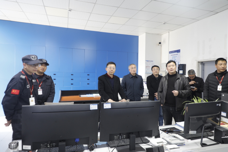 我校開(kāi)展期末校園安全大檢查 筑...